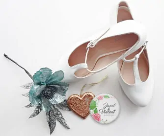 Hochzeitbutton #38 zur Heirat mit Brautschuhen