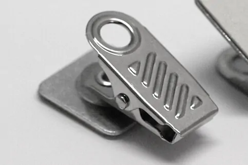 Krokoclip Krokodilklemme zur Befestigung von Buttons